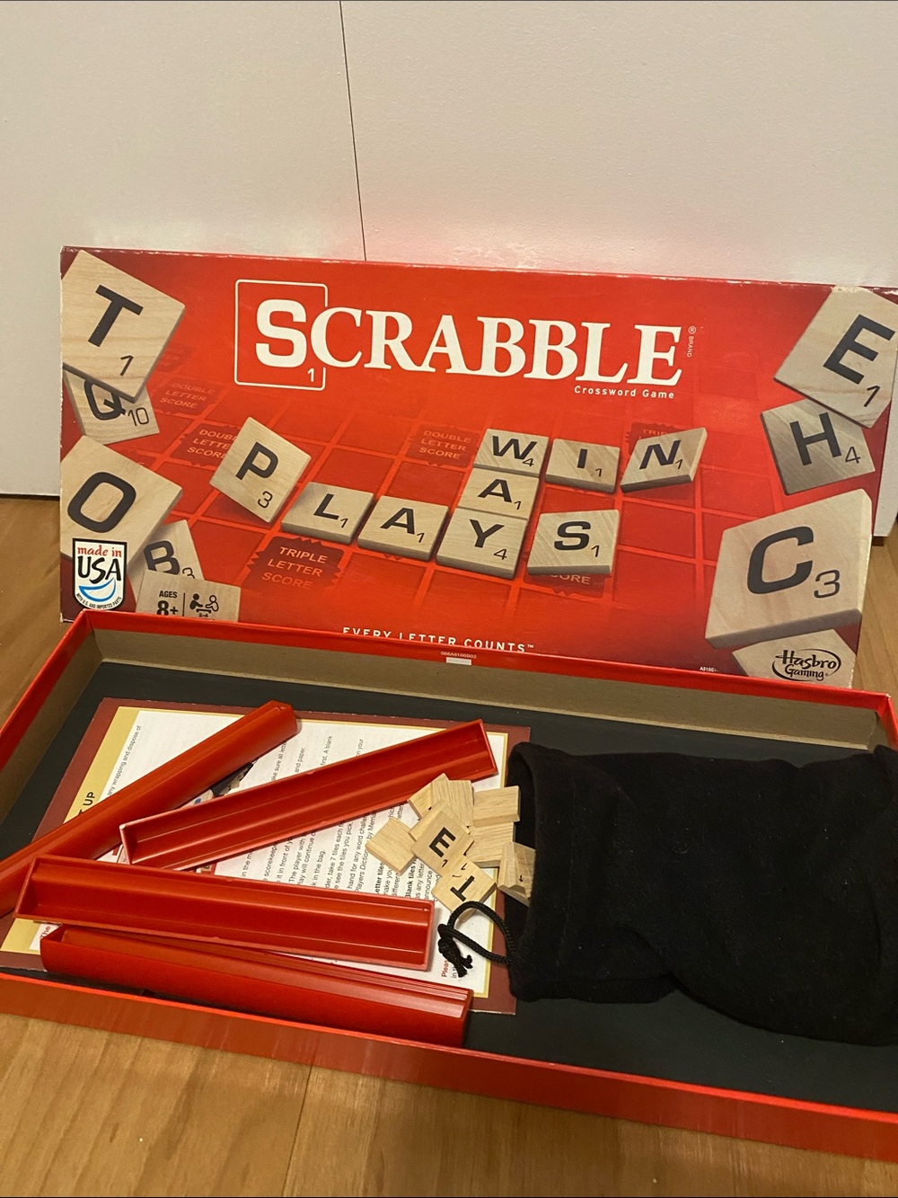 Hasbro Scrabble Crossword Game wooden tiles - Picture 2 of 6
